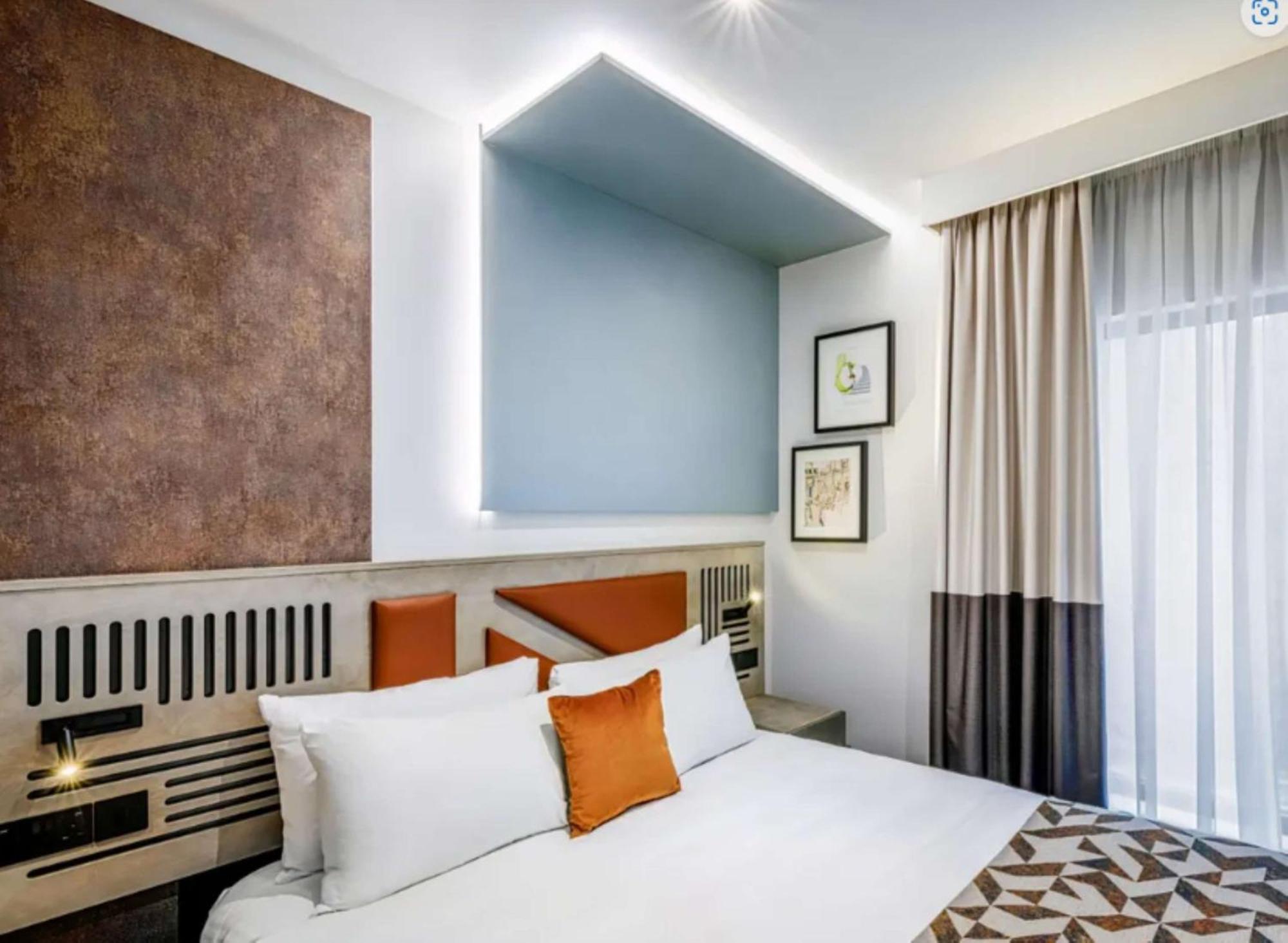 Spark By Hilton London Romford Exteriör bild